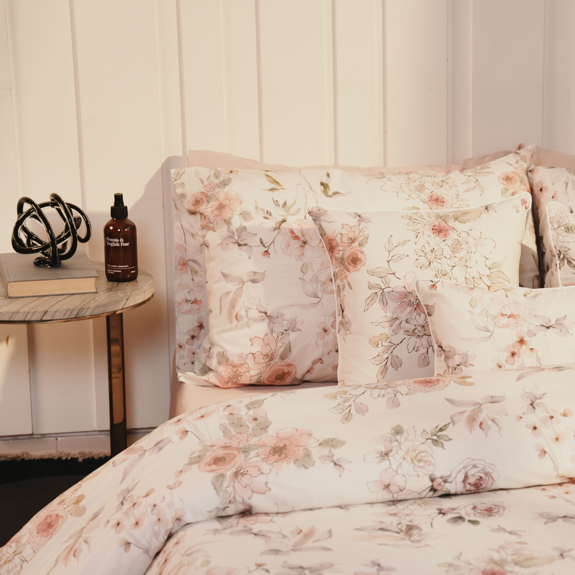 Petalis Bed Sheet Set